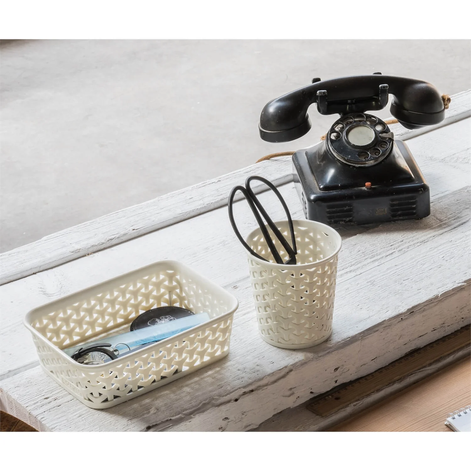 Curver My Style A6 Rectangular Plastic Storage Organiser - Vintage White 2 Curver My Style A6 Rectangular Plastic Storage Organiser - Vintage White - Image 2