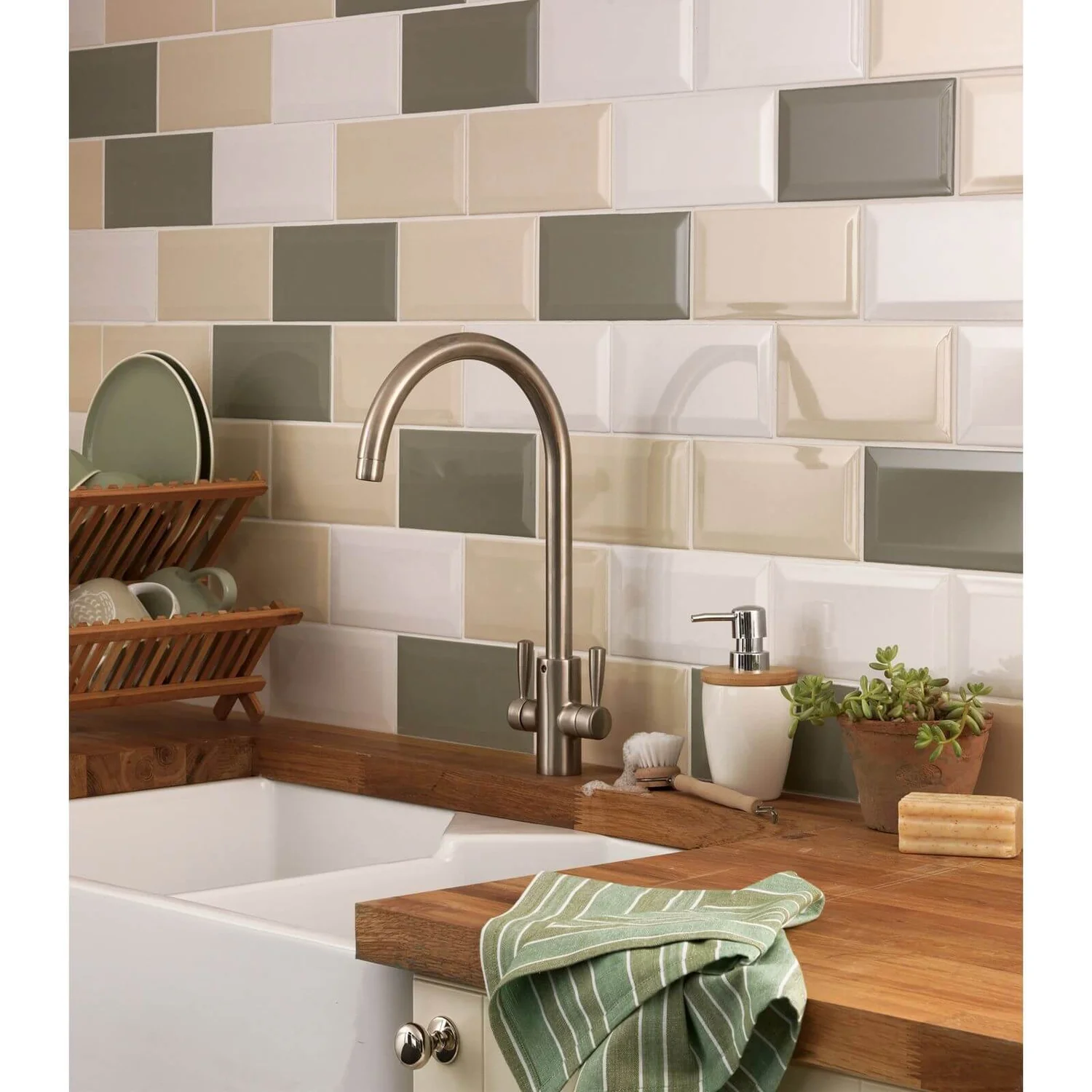 None Metro Cream Bevelled Ceramic Wall Tile 100 X 200mm 1 None Metro Cream Bevelled Ceramic Wall Tile 100 X 200mm