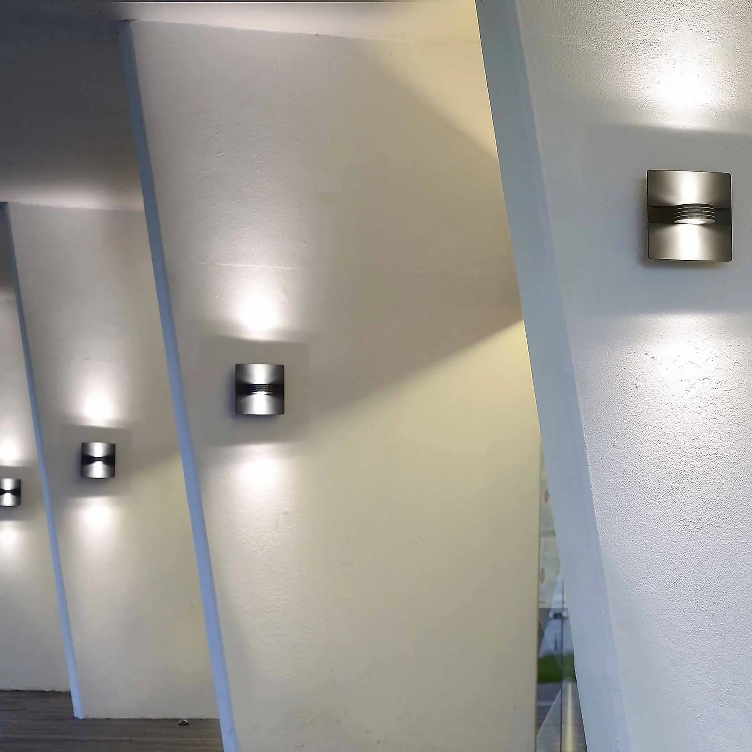 Lutec Split LED Up & Down Outdoor Wall Light - Anthracite 3 Lutec Split LED Up & Down Outdoor Wall Light - Anthracite - Image 3