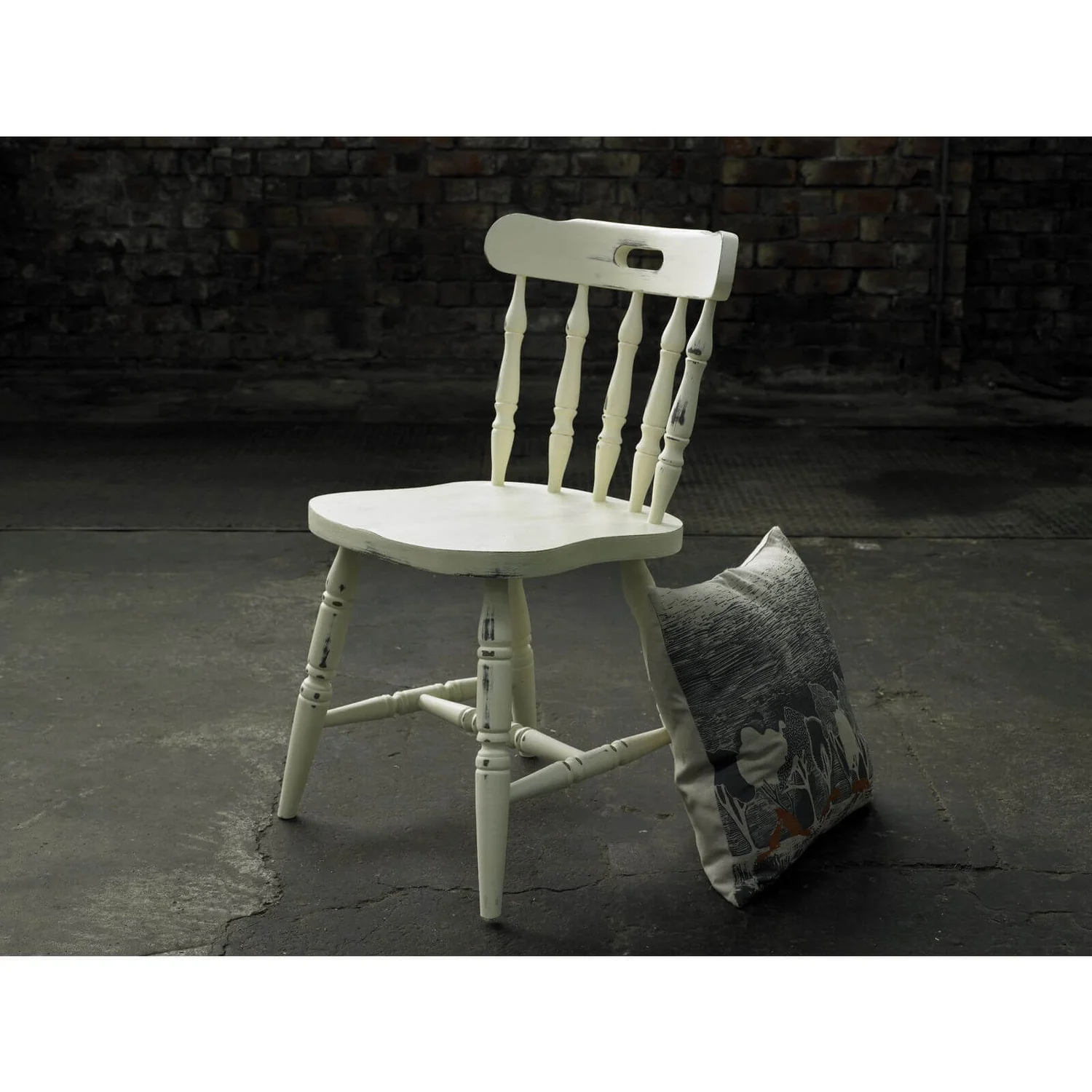 Rust-Oleum Furniture Spray Paint - Clotted Cream - 400ml 2 Rust-Oleum Furniture Spray Paint - Clotted Cream - 400ml - Image 2