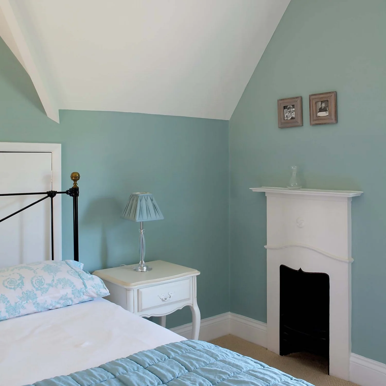 Farrow & Ball Modern Eggshell Paint Green Blue - 750ml 2 Farrow & Ball Modern Eggshell Paint Green Blue - 750ml - Image 2