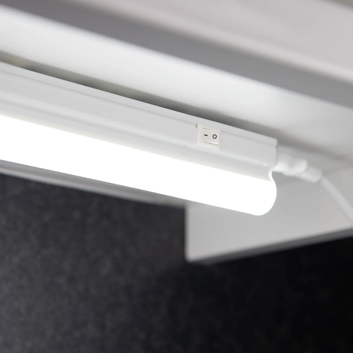 Arlec 12W Cool White Bar Light 5 Arlec 12W Cool White Bar Light - Image 5