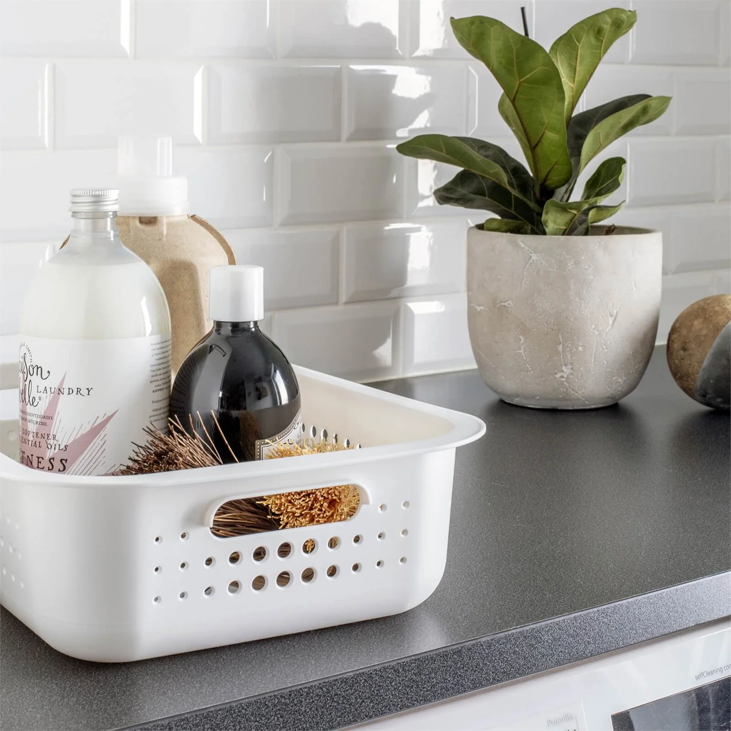 Smartstore 6L Wardrobe Basket - White 5 Smartstore 6L Wardrobe Basket - White - Image 5