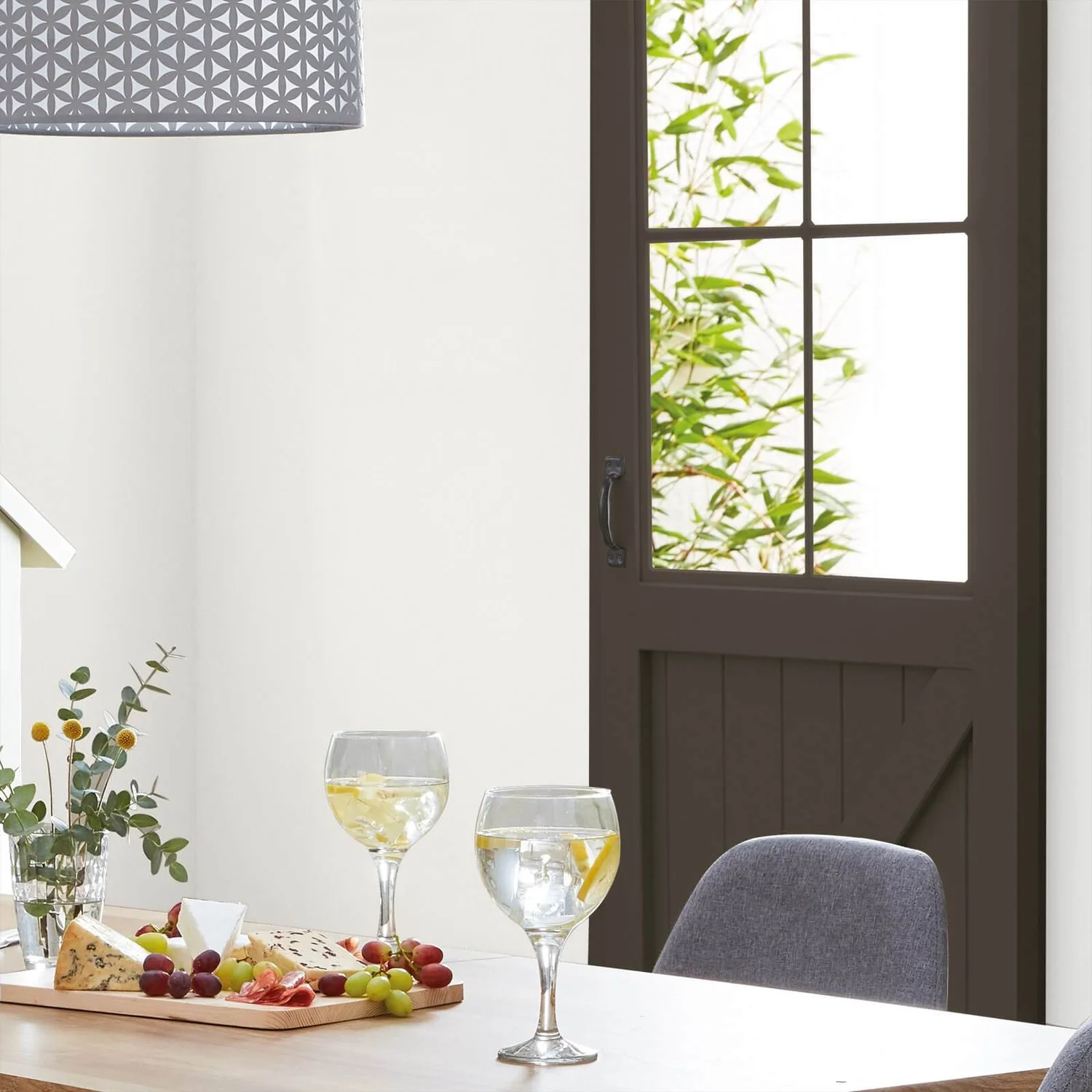 Homebase Interior Quick Dry Gloss Paint Warm Earth - 750ml 2 Homebase Interior Quick Dry Gloss Paint Warm Earth - 750ml - Image 2