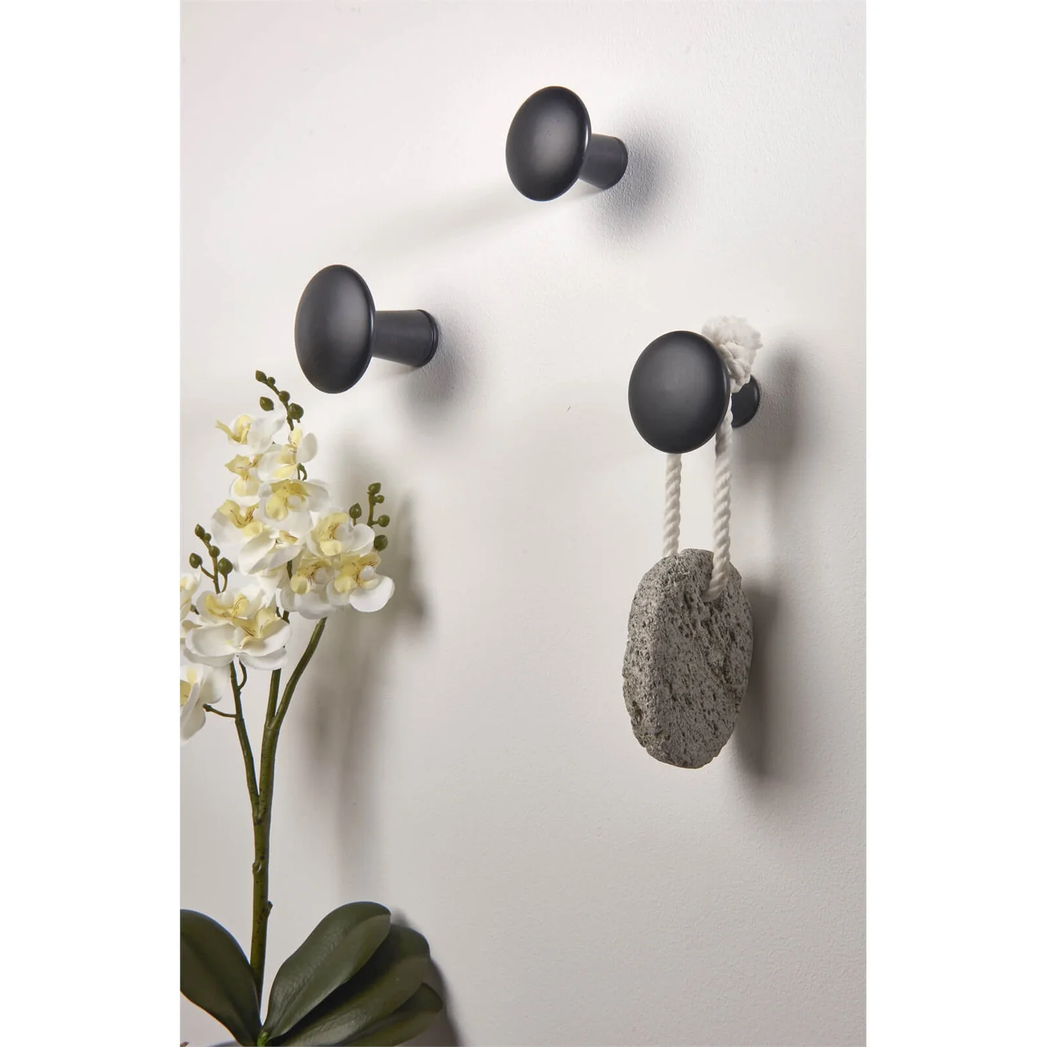 Wood Dots Hook Set - Black 2 Wood Dots Hook Set - Black - Image 2