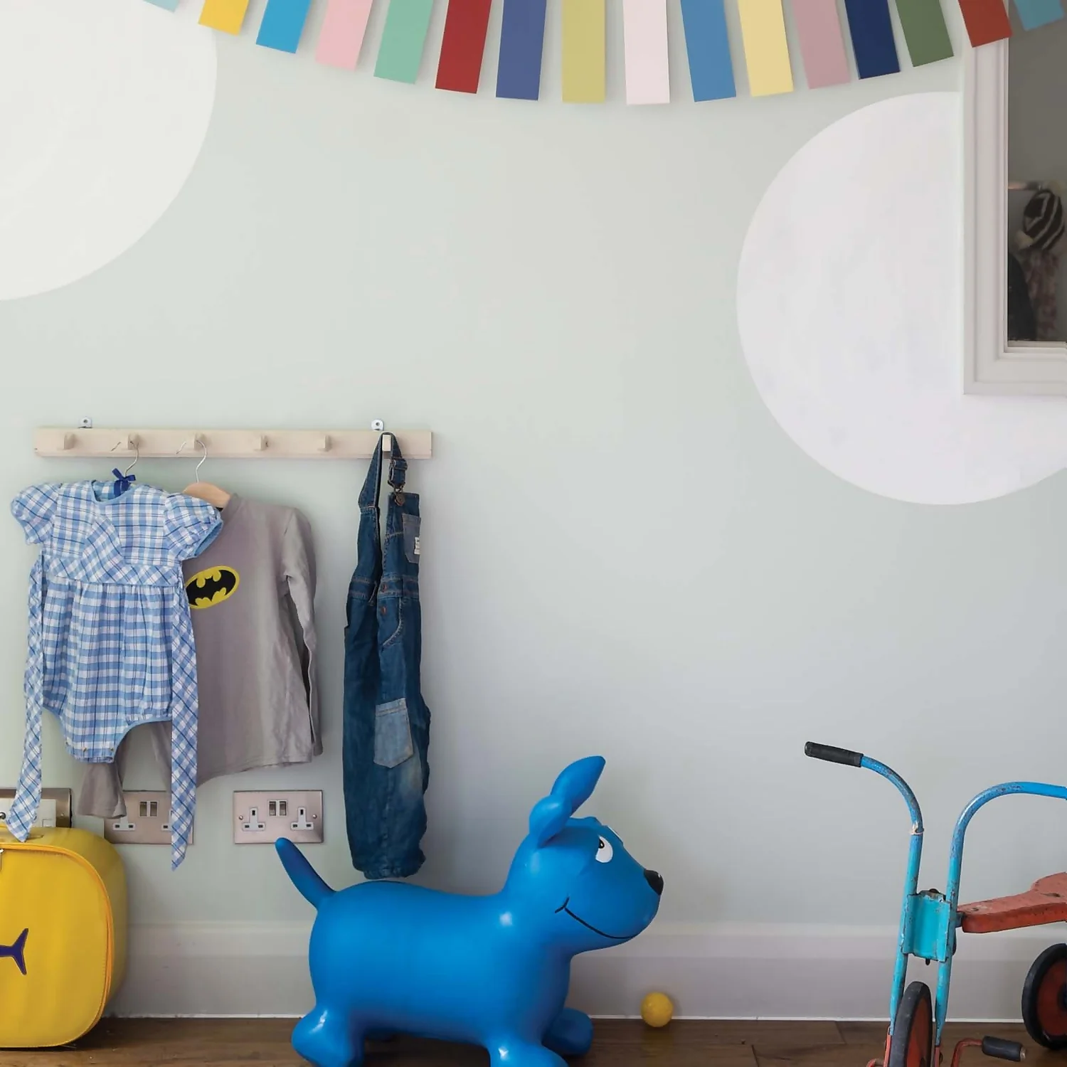 Farrow & Ball Full Gloss Paint Pale Powder - 750ml 4 Farrow & Ball Full Gloss Paint Pale Powder - 750ml - Image 4