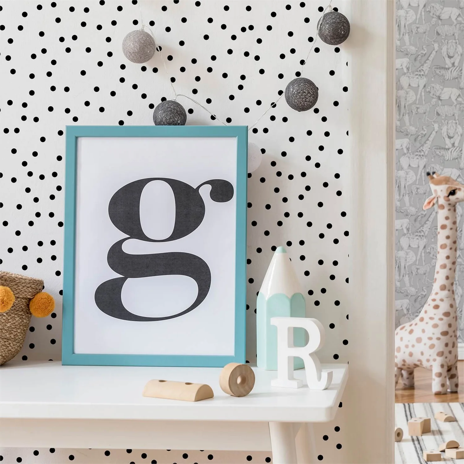 Superfresco Easy Confetti Black White Wallpaper 2 Superfresco Easy Confetti Black White Wallpaper - Image 2