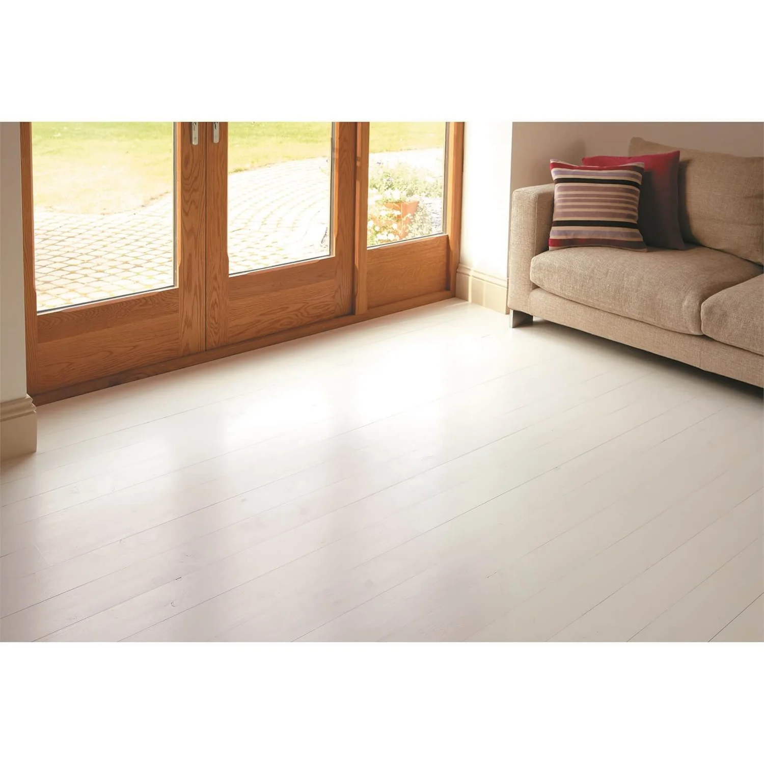 Ronseal Diamond Hard White - Floor Paint - 750ml 5 Ronseal Diamond Hard White - Floor Paint - 750ml - Image 5