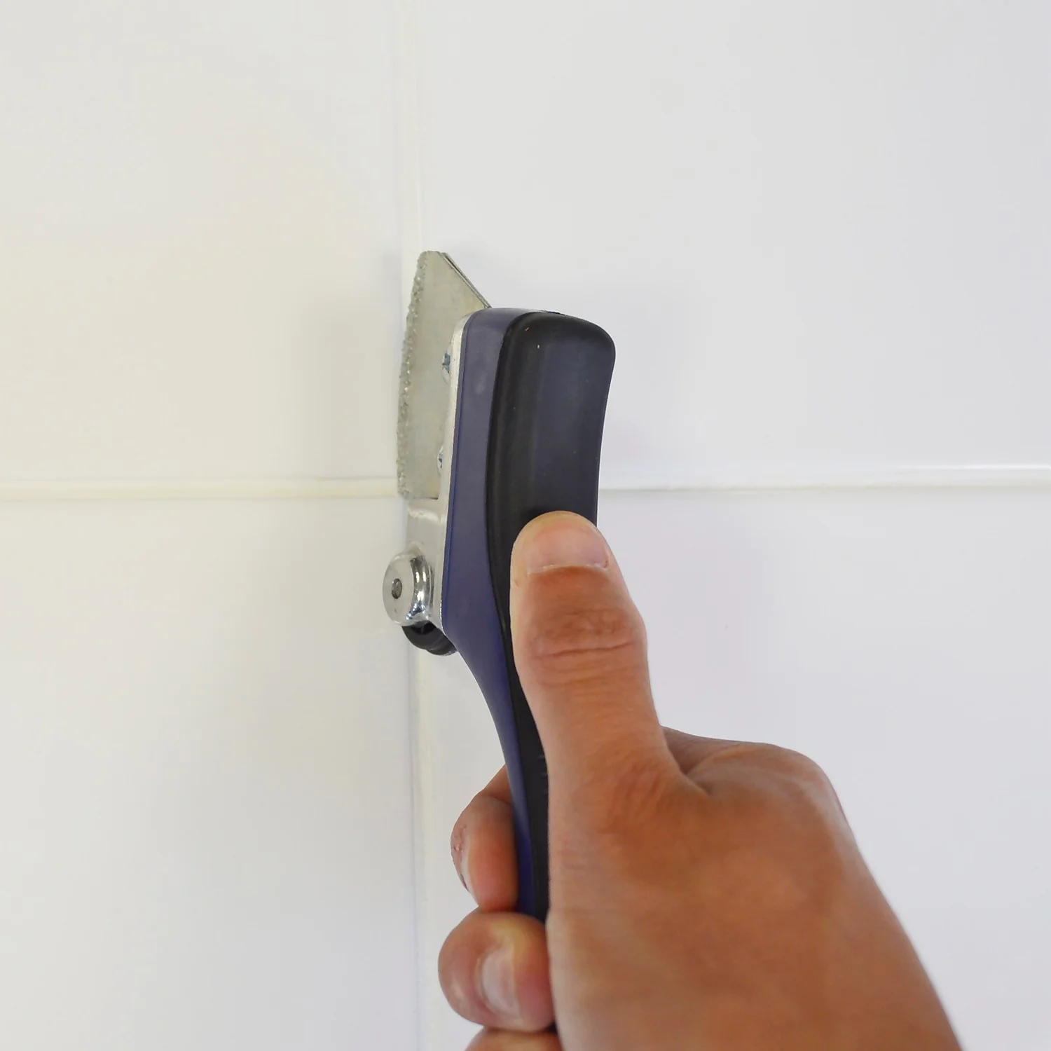 Vitrex Grout Rake With Wheel 2 Vitrex Grout Rake With Wheel - Image 2