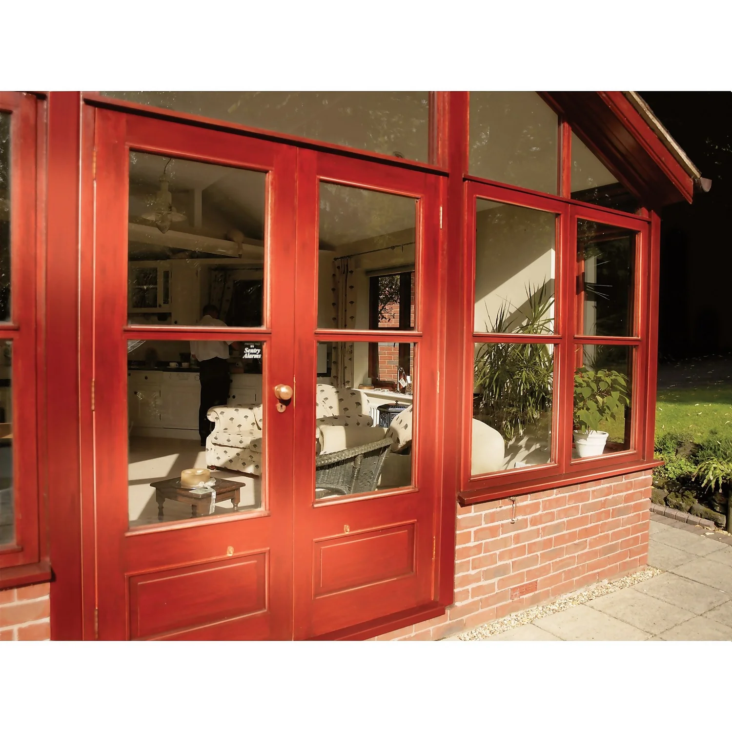 Ronseal Quick Drying Woodstain Deep Mahogany Satin - 750ml 2 Ronseal Quick Drying Woodstain Deep Mahogany Satin - 750ml - Image 2