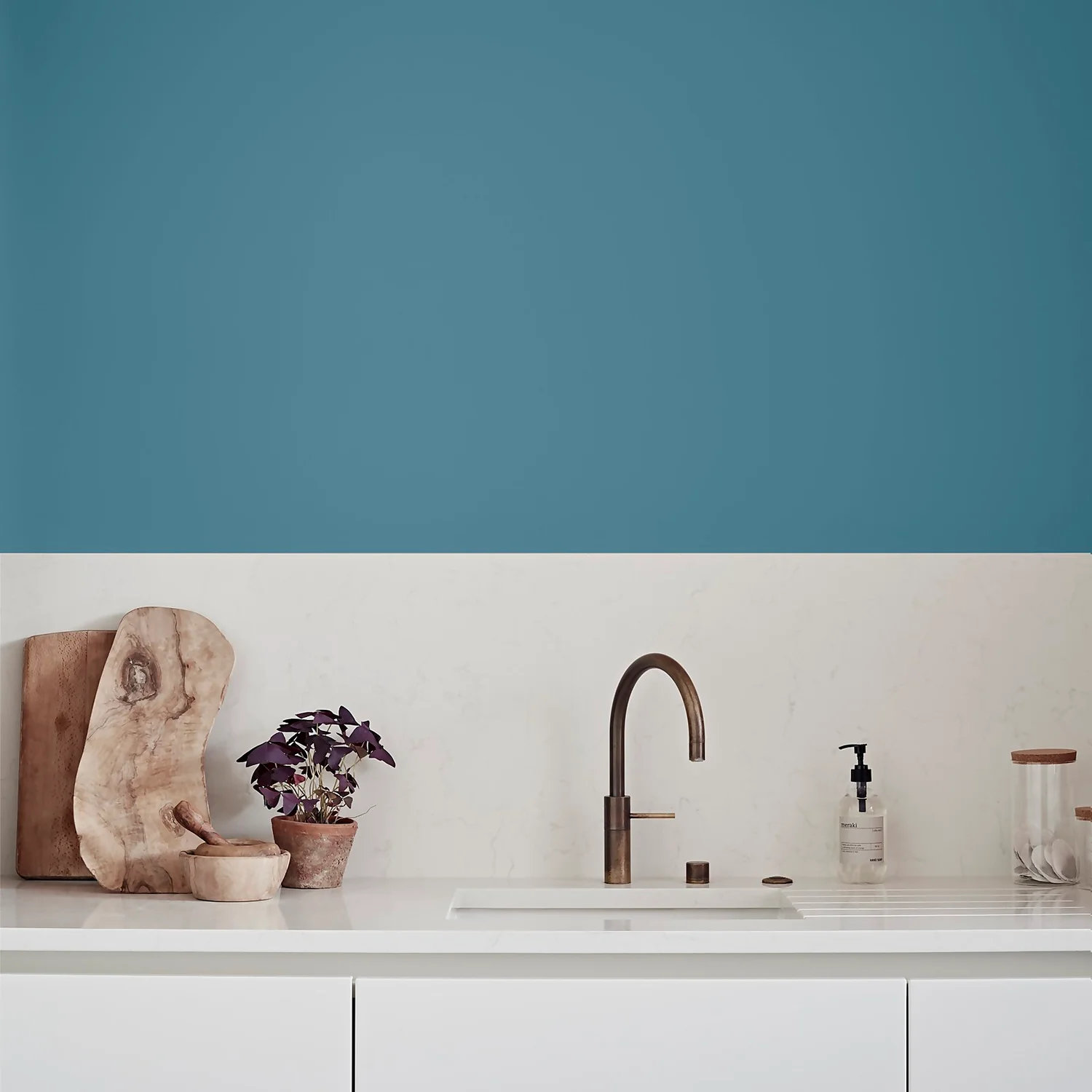 Crown Easyclean®Greaseguard+ Kitchen Matt Washable Multi Surface Paint Teal® - 2.5L 3 Crown Easyclean®Greaseguard+ Kitchen Matt Washable Multi Surface Paint Teal® - 2.5L - Image 3