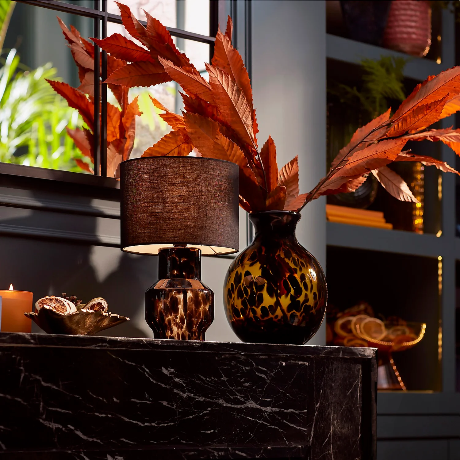 Tortoise Table Lamp - Black 5 Tortoise Table Lamp - Black - Image 5