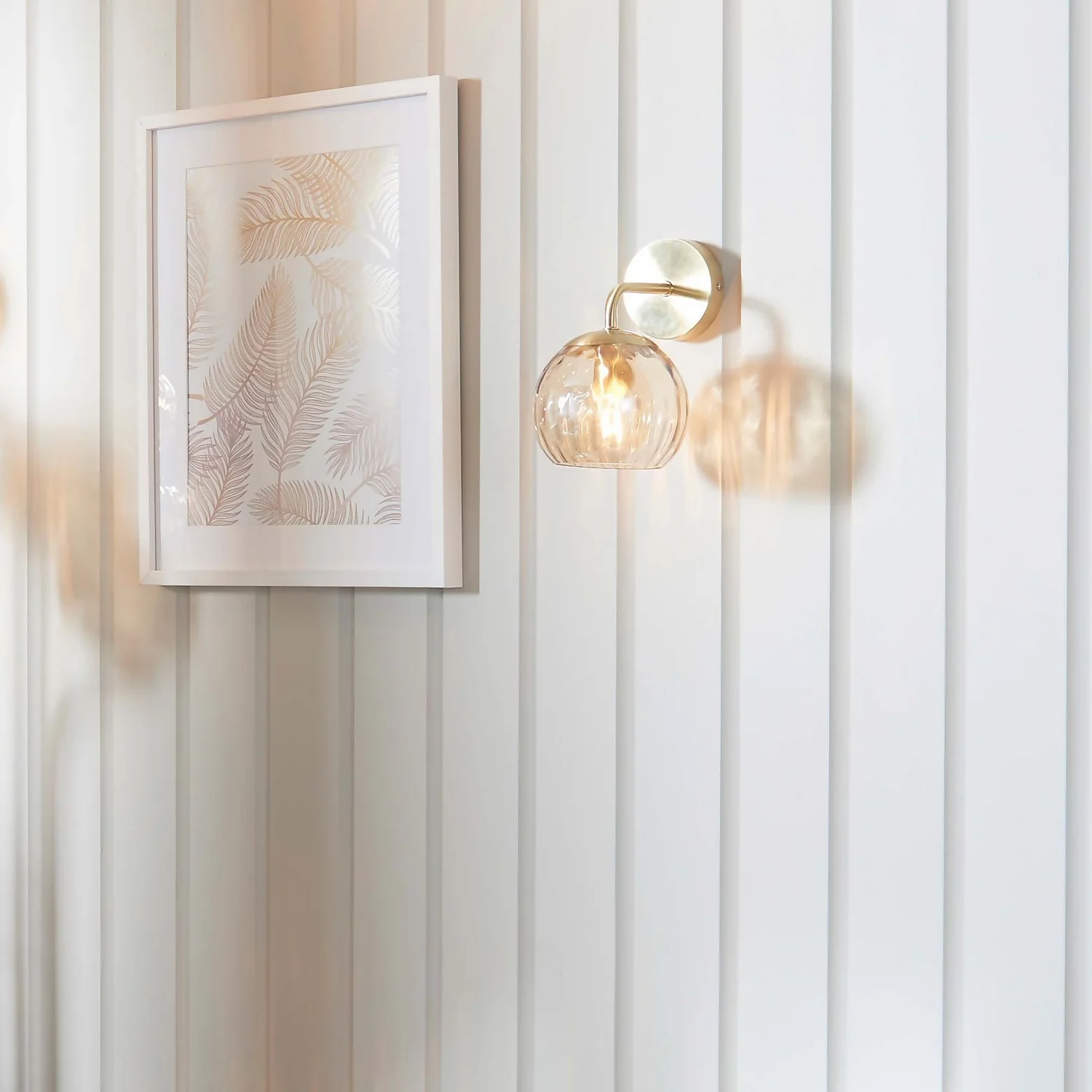 Geneva Wall Light - Brass 4 Geneva Wall Light - Brass - Image 4