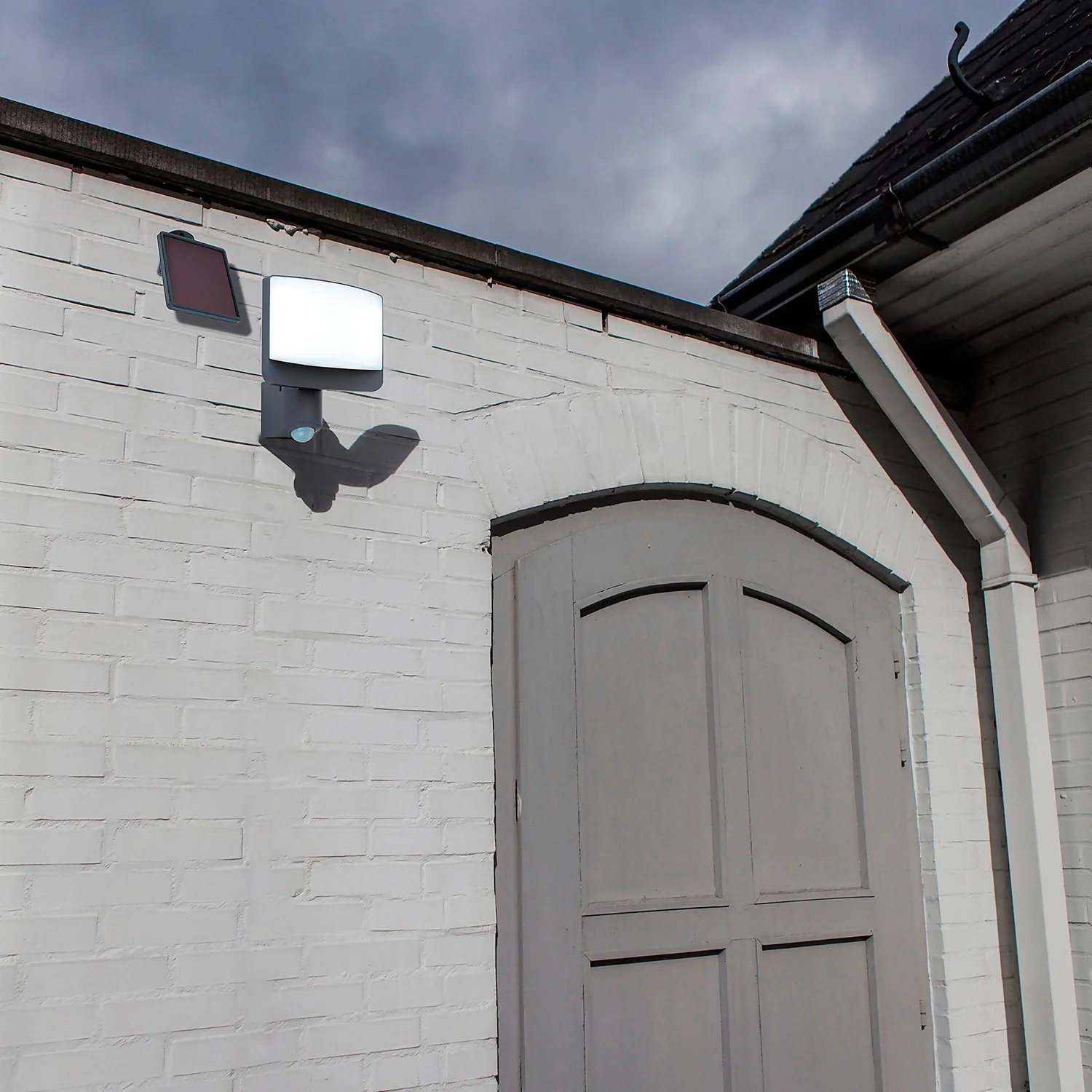 Lutec Sunshine Solar Powered LED Floodlight - Anthracite 3 Lutec Sunshine Solar Powered LED Floodlight - Anthracite - Image 3