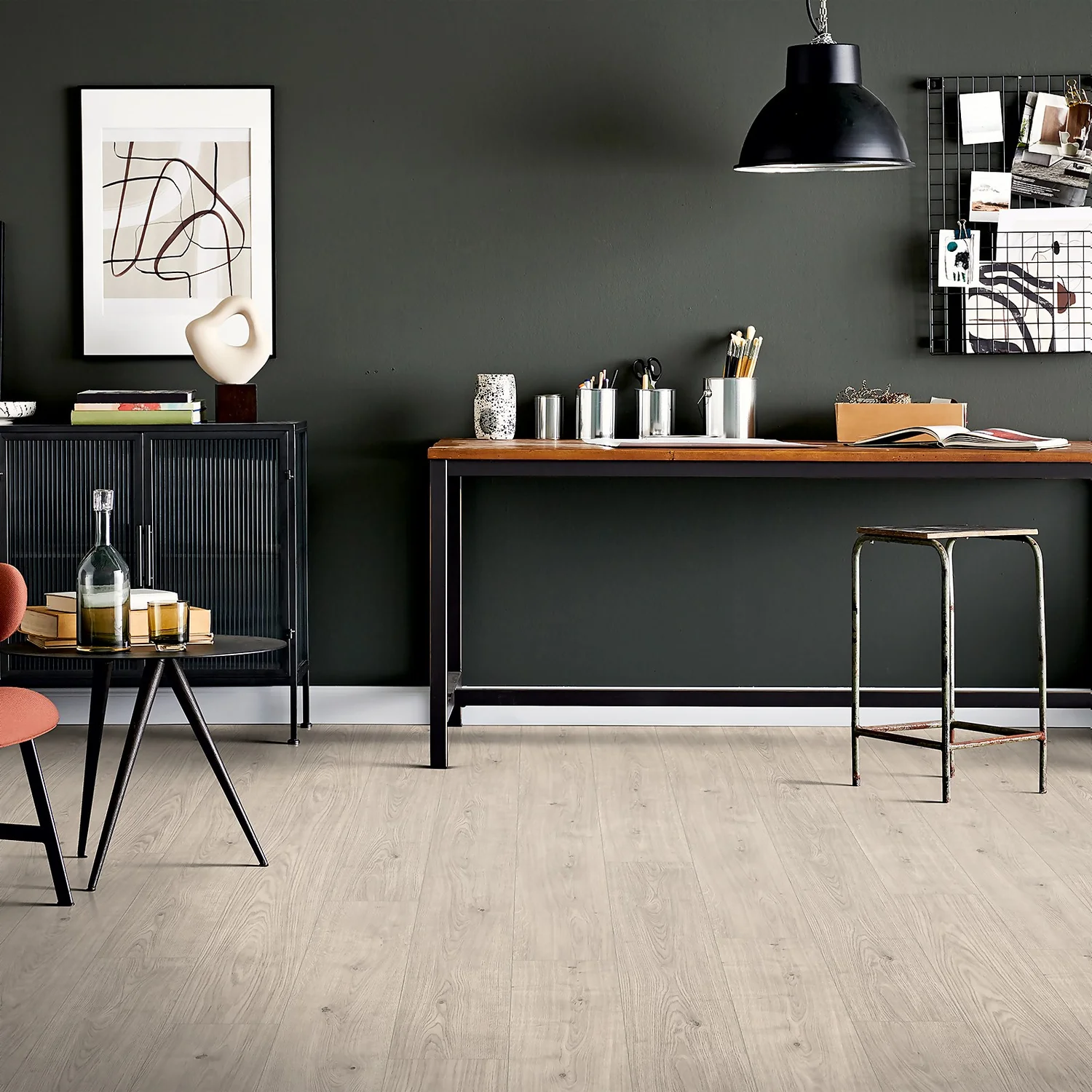 EGGER HOME Grey Berdal Oak 8mm Laminate Flooring 2 EGGER HOME Grey Berdal Oak 8mm Laminate Flooring - Image 2