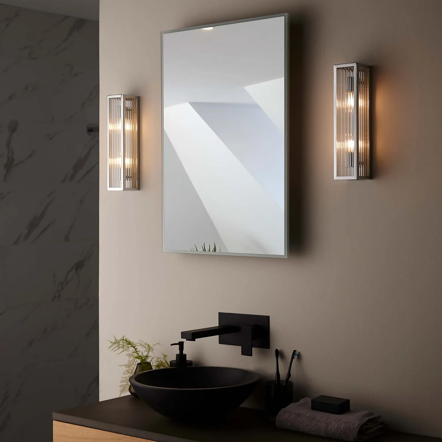 Daltra Large Ribbed Bathroom Wall Light - Chrome Effect 3 Daltra Large Ribbed Bathroom Wall Light - Chrome Effect - Image 3